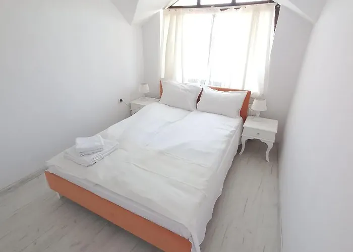 кристиан דירה