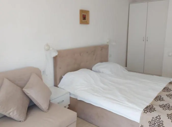 кристиан דירה